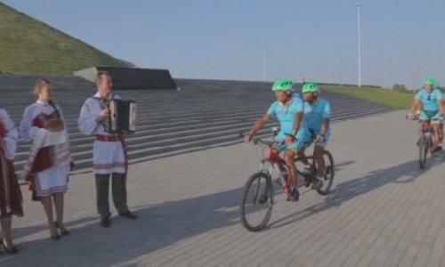 Участников веломарафона Астана — Париж встретили в Беларуси