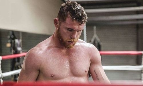 «Надо мной издевались». «Канело» перед боем с GGG рассказал о жестоком детстве 