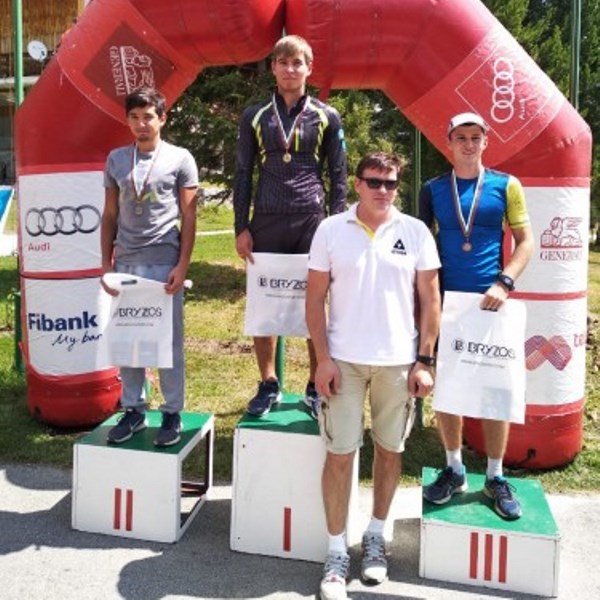 Казахстанцы стали чемпионами лыжероллерной гонки в Болгарии