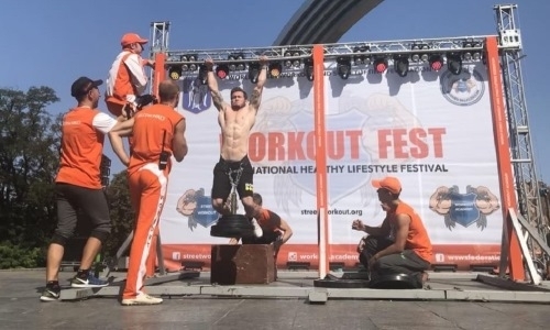 Видео выступления Ягъяева на чемпионате мира по стритлифтингу