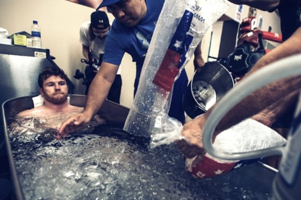 «Канело» «прохлаждается» перед важным боем с Головкиным