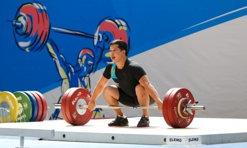 Олимпийский чемпион уступил первое место на первенстве Казахстана по тяжелой атлетике