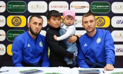 Щеткин и Суюмбаев встретились с болельщиками в Астане