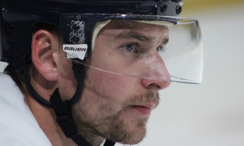 «П****ц просто». Хоккеист сборной Казахстана ответил на обвинение в «сливе» игры