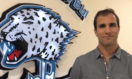 «Моя задача — лезть под кожу лидерам». Новичок «Барыса» — о тренере и атмосфере в команде