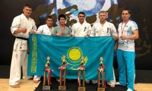 Казахстанские каратисты триумфально победили на чемпионате Азии в Сингапуре