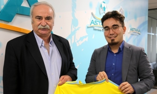 Легенда советского и грузинского футбола посетил офис «Астаны»