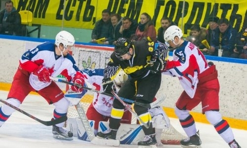 «Сарыарка» крупно проиграла «Звезде» в матче ВХЛ