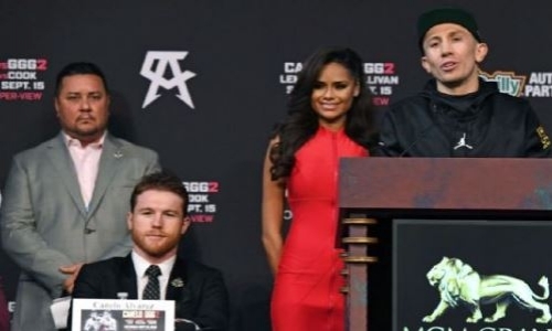 Промоутер «Канело» объяснил отказ от дуэли взглядов с Головкиным