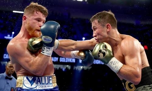 Нокаутированный Головкиным боксер объяснил отличия в его перчатках и «Канело»