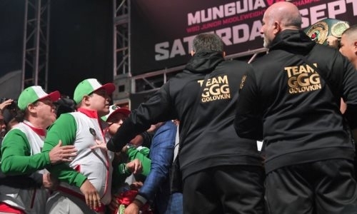 «Меня начали бить в спину». Тренер Головкина рассказал о провокации команды «Канело»