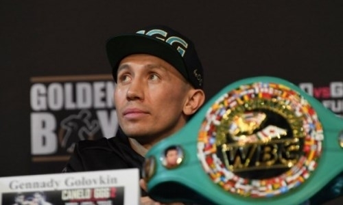 «Карьера не удалась». Головкину сообщили о тяжелом положении в бою с «Канело»