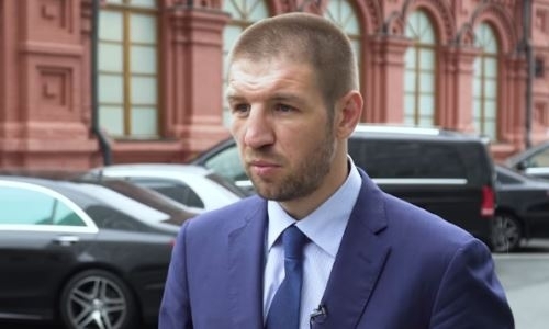 «„Канело“ может пойти в рубку с Головкиным». Экс-чемпион мира сделал разбор мегафайта