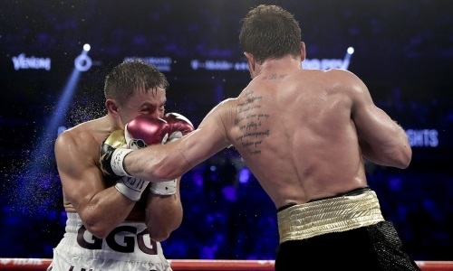 Головкину наложили восемь швов после поражения от «Канело»