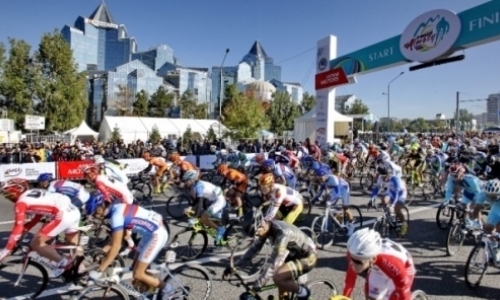 Память легендарного казахстанского велогонщика почтят на «Туре Алматы−2018»