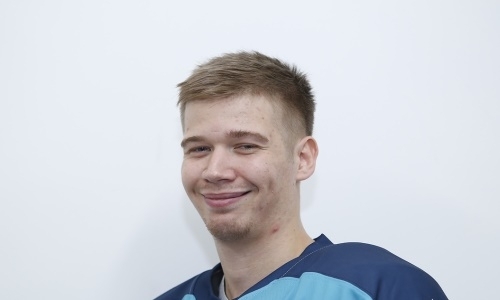 «Играем дома, поэтому будем делать так, чтобы соперник подстраивался под нас». Защитник «Торпедо» — о предстоящем матче ВХЛ с «Торосом»