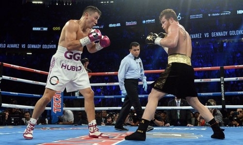 Известное СМИ огласило плохие новости о третьем бое Головкин — «Канело»