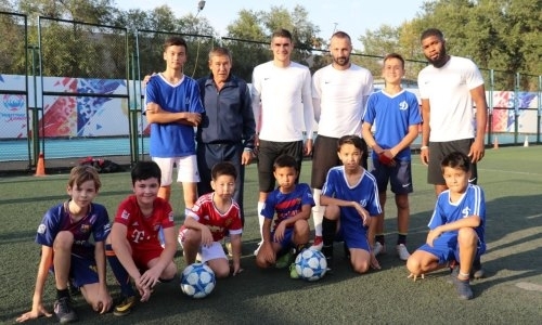 Игроки «Атырау» провели мастер класс для воспитанников клуба «Динамо-Женис»