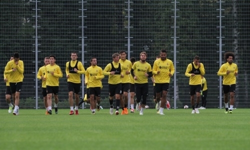 Фоторепортаж с тренировки «Кайрата» на спортивной базе «Зенита»