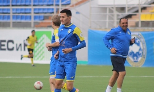 Фоторепортаж с открытой тренировки «Каспия»