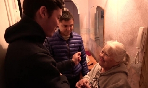 «Бабушке „Барыса“» вручил именной абонемент на сезон