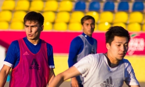 Фоторепортаж с тренировки «Акжайыка»