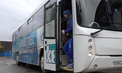 Видео с прибытия «Окжетпеса» на матч с «Махтааралом»