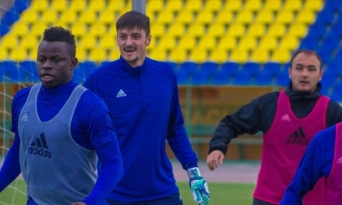 Фоторепортаж с тренировки «Акжайыка»