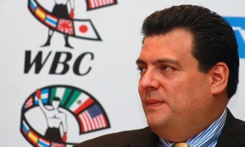 «Бестолковый порядок». СМИ жестко раскритиковали бой Головкин — Чарло