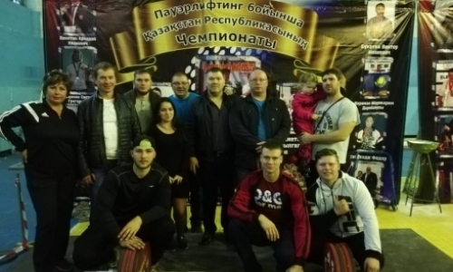 Команда Карагандинской области завоевала 14 медалей на чемпионате РК по пауэрлифтингу 