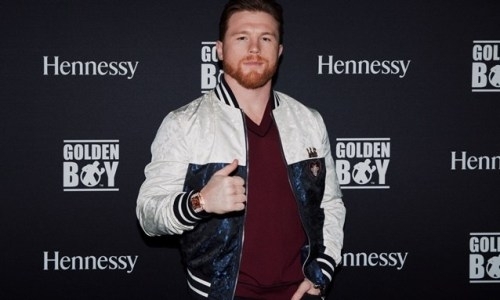 «Канело» остыл после вражды с Головкиным и снова согласился на пресс-тур