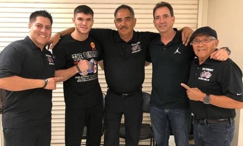 «Ахмедов побил ребенка из детского сада». Тренер небитого казахстанца раскритиковал GGG Promotions