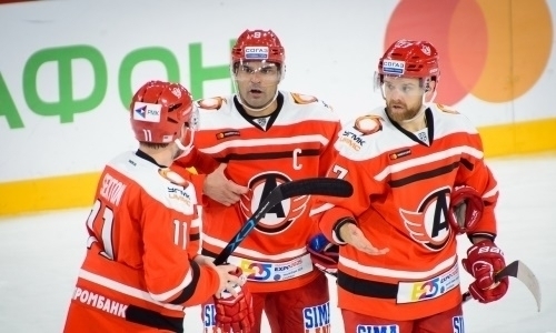 Нападающий сборной Казахстана повторил клубный рекорд «Автомобилиста», набрав очки в 10 матчах подряд