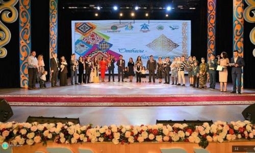 Победивший рак 19-летний футболист создал одну из лучших семей Астаны