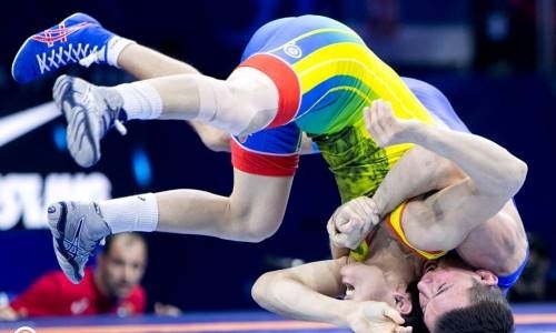 Султангали и Шермаханбет будут бороться за бронзовые медали чемпионата мира