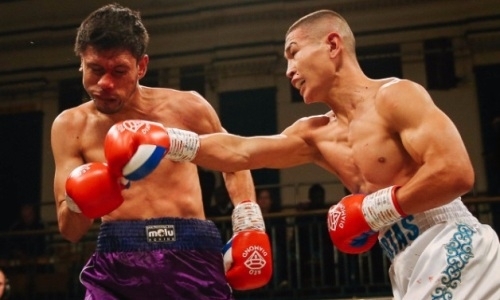 Ажбенов выиграл первый бой в профи с промоутерами Сондерса и Фьюри