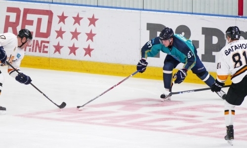 Фоторепортаж с матча чемпионата РК «Алтай-Торпедо» — «Астана» 6:2