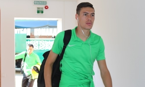 Фото с прибытия «Атырау» на матч с «Акжайыком»