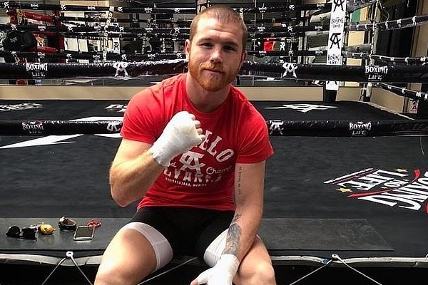 «Канело» круто изменил имидж после победы над Головкиным и показал фото