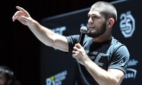 «Где ты, Флойд?». Нурмагомедов обратился к Мэйвезеру после победы на «нефартовой» арене Головкина 