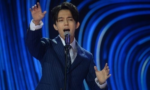 Популярный певец споет в Лондоне песню, посвященную Денису Тену