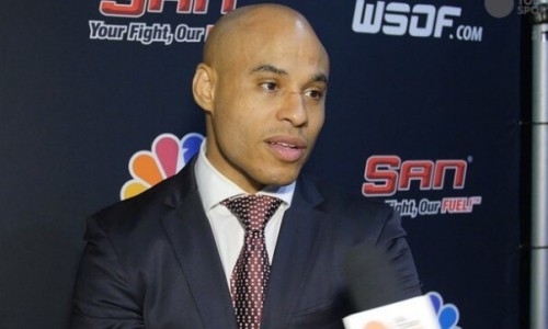 «Мнения с ним не совпадают». Менеджер Нурмагомедова рассказал о переговорах с Мэйвезером после его победы на «нефартовой» арене Головкина