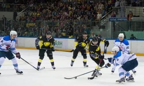 Букмекеры уверены в победе «Снежных Барсов» в матче МХЛ с «Алтаем» 