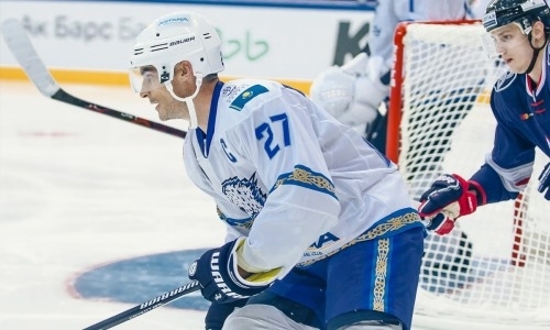 Стало известно, на сколько выбыл капитан «Барыса» из-за травмы