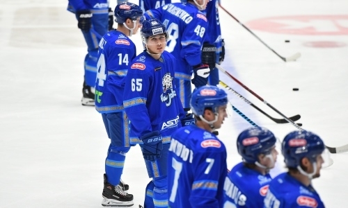 «Барыс» пропустил дома четыре шайбы в первом периоде от аутсайдера КХЛ