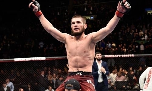 «Чертов зверь». Комментатор UFC оценил следующего соперника Нурмагомедова после его боя на «нефартовой» арене Головкина