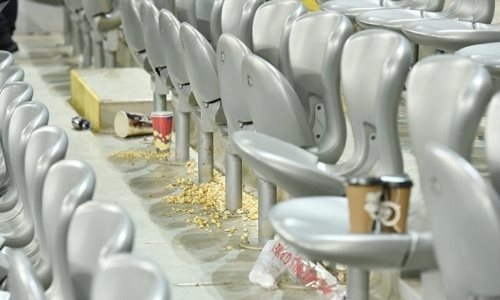 Трибуны «Астана Арены» превратились в свалку после матча Казахстан — Латвия