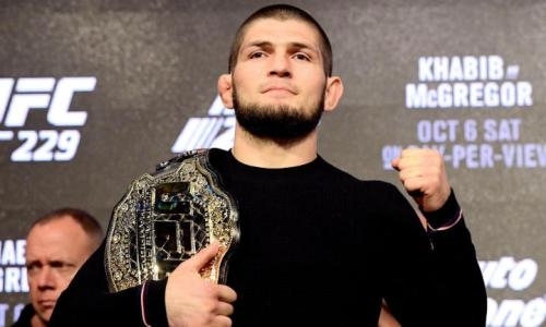 Нурмагомедов сделал заявление о бое с Мэйвезером после победы на «нефартовой» арене Головкина