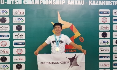 Карагандинский горняк взял на болевой обладателя черного пояса на чемпионате мира по джиу-джитсу