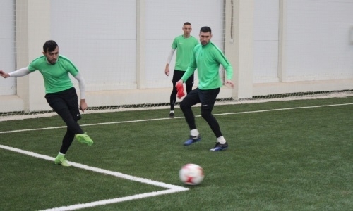 Фоторепортаж с тренировки «Кызыл-Жара СК» 